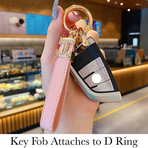 Gorgeous Pink Leather Minnie Mouse with Wrist Strap Key Fob Keychain - Picture 14 of 16